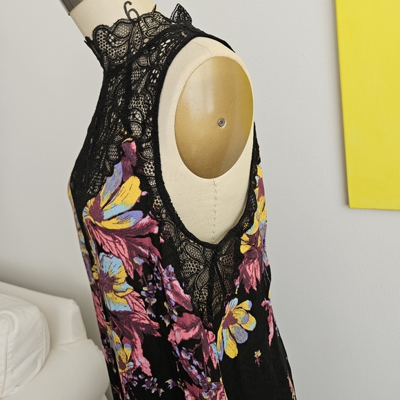 Free People Intimately lace detail dress. MEDIUM - Picture 6 of 9